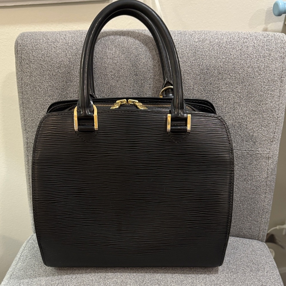 Louis Vuitton Pont Neuf Black Epi Leather satchel - Picture 3 of 11